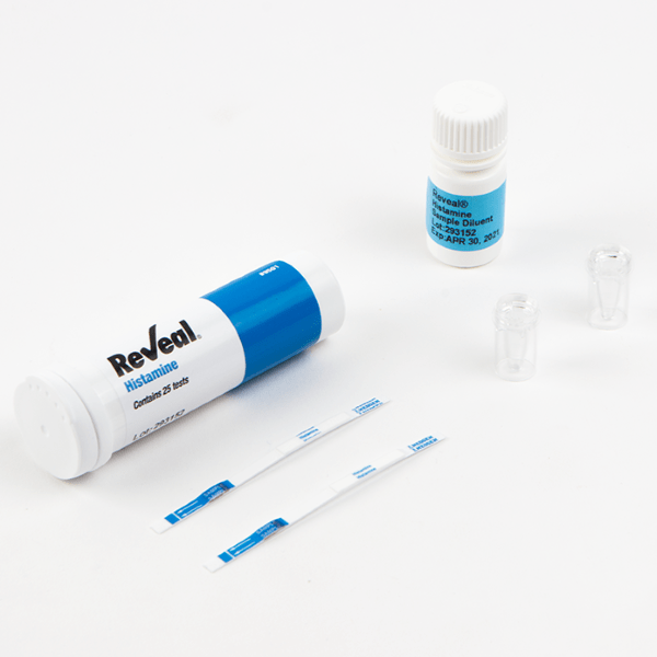 Reveal® para Histamina es una prueba de flujo lateral de un solo paso que se basa en un formato de inmunoensayo competitivo.