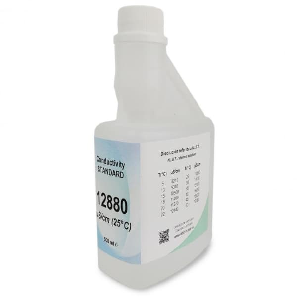 500 ml de disoluciÃ³n patrÃ³n de conductividad de 12.880 uS/cm. Esta botella ofrece una precisiÃ³n de Â± 1% a 25ÂºC y es resistente a los microorganismos.